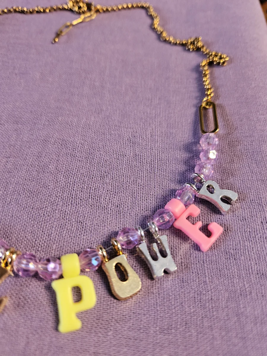 Collier "Girl Power" - photo 3 - Small Talking To Me