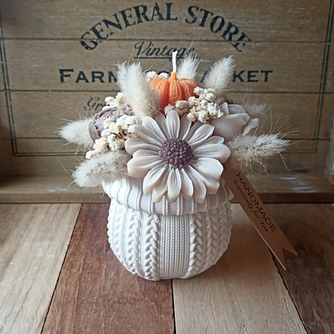 Collection FLEURIE "Douceur d'Automne" - bouquet parfumé et contenant tricot en Jesmonite -