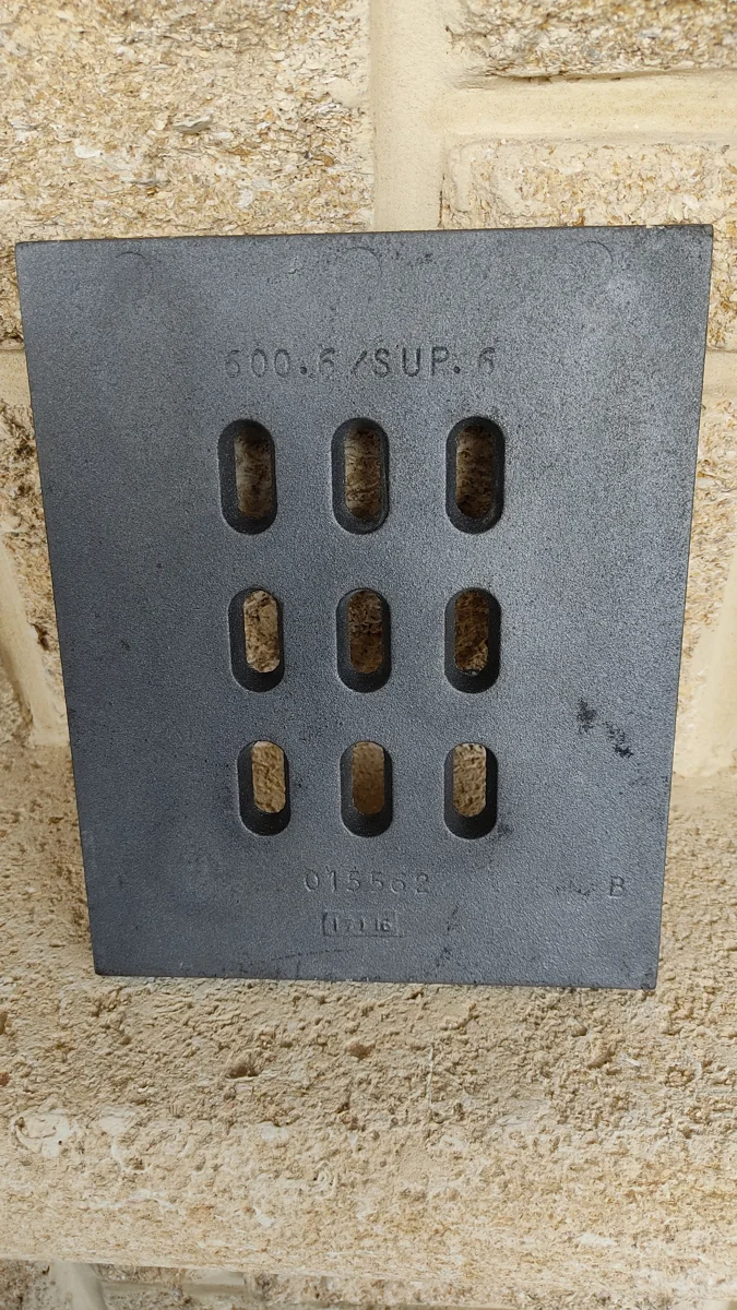 Demi-grille insert 600 dessous